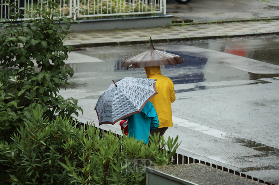 regen_mit_schirm_cop