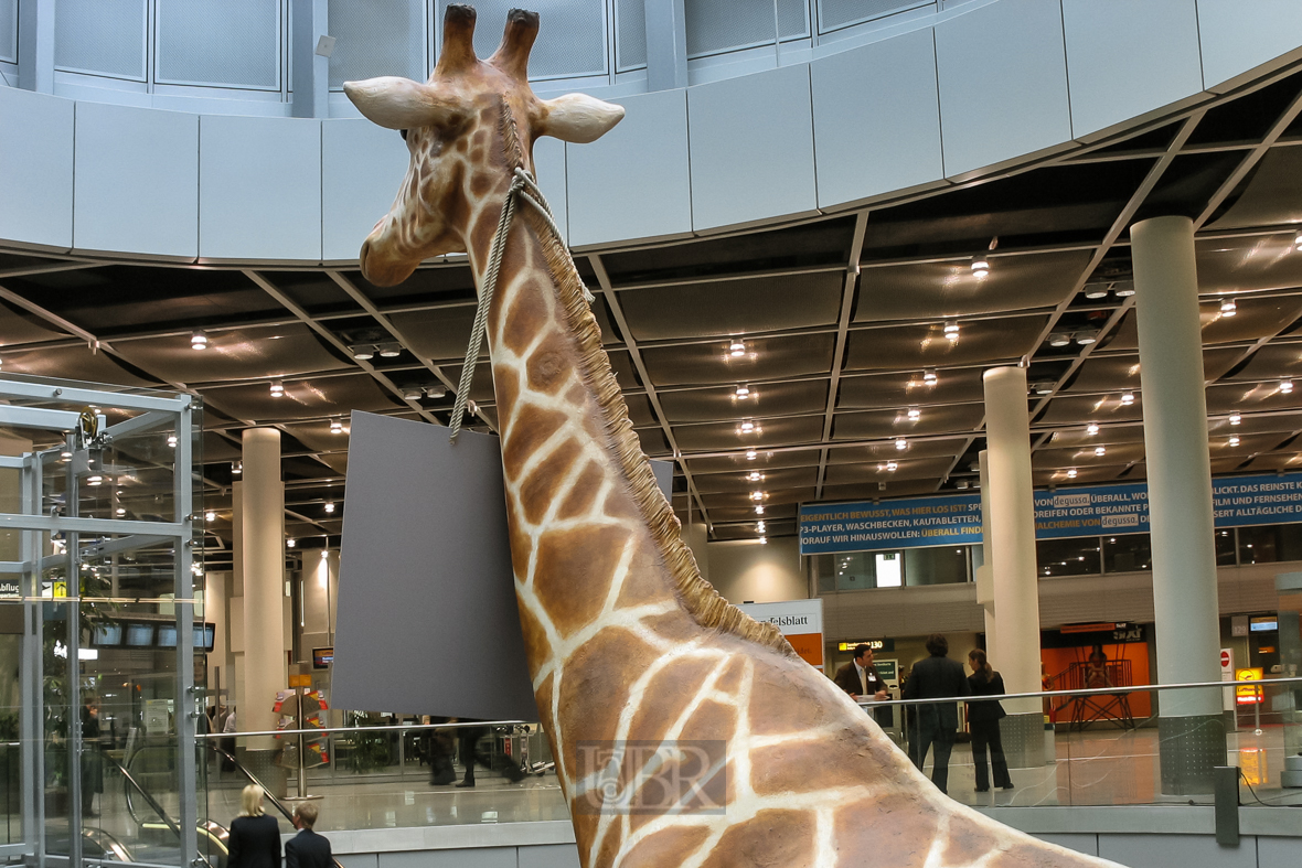 Düsseldorf - Halle mit Giraffe