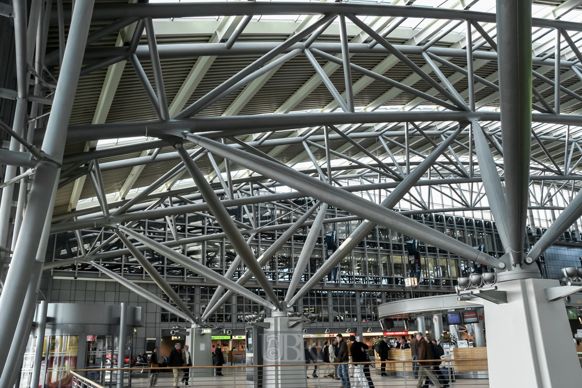 Hamburg - Tragwerk Abfertigungshalle