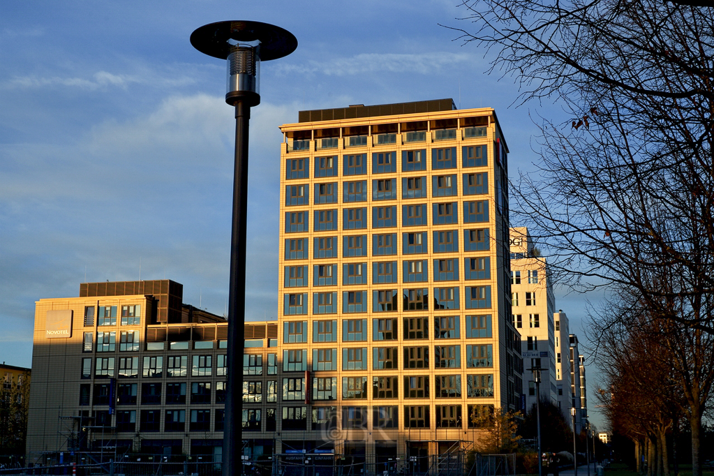 novotel_im_abendlicht