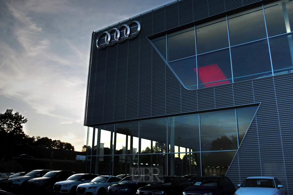 Audi Gebrauchtwagencenter 'im Zwielicht'