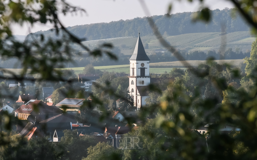 Woessingen_mit_kirche