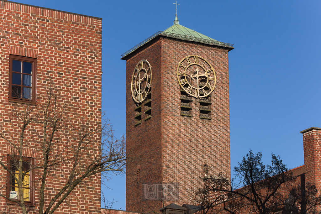 muc_backstein_kirche_cop