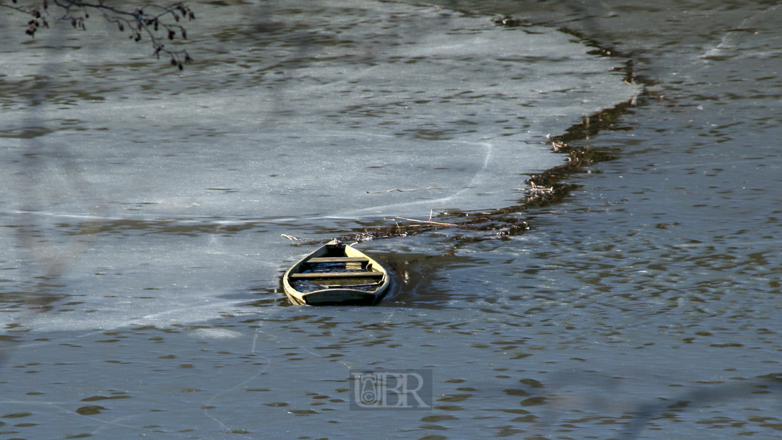 hammersee_boot_im_eis_03-Kopie