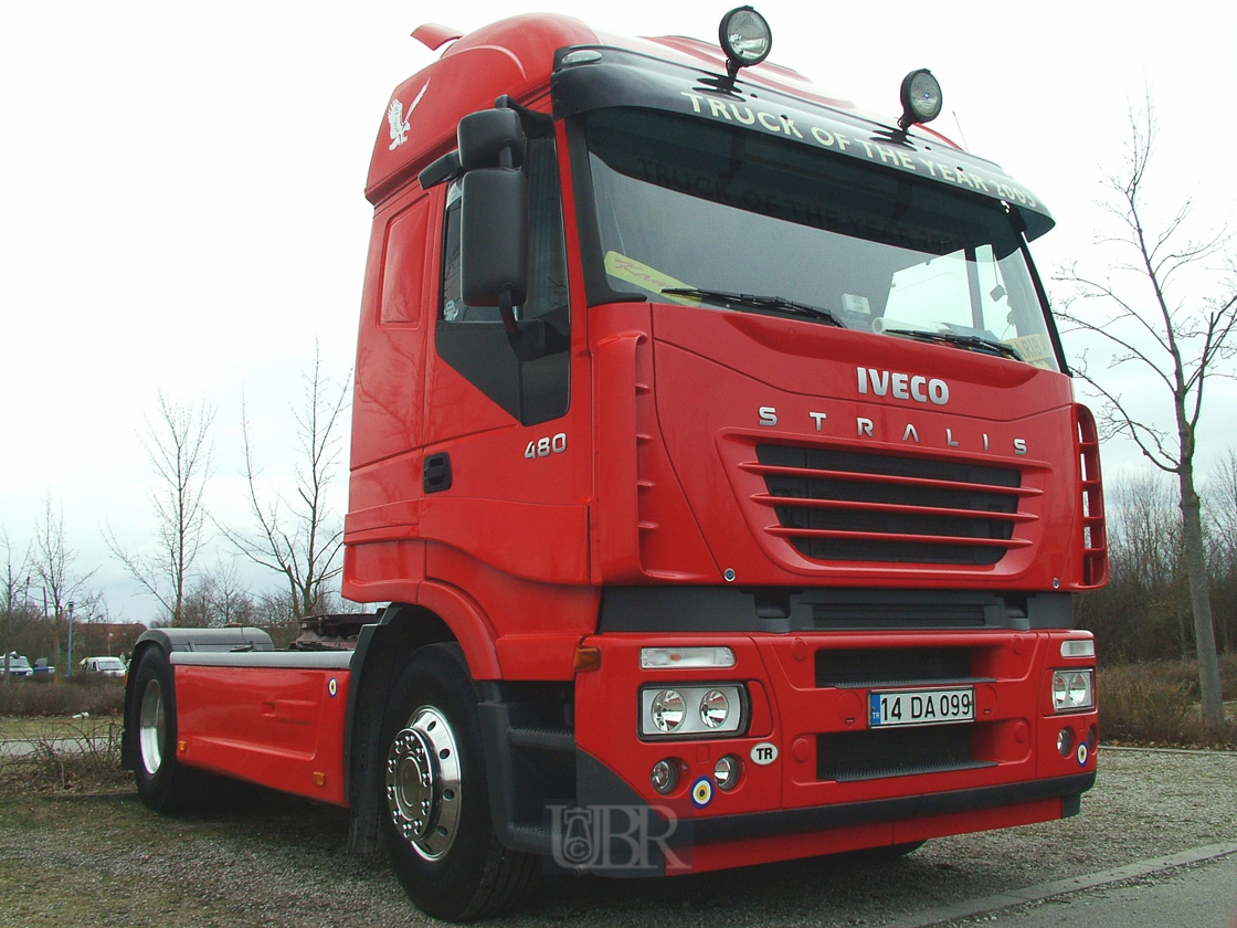 truck_iveco_rot_02