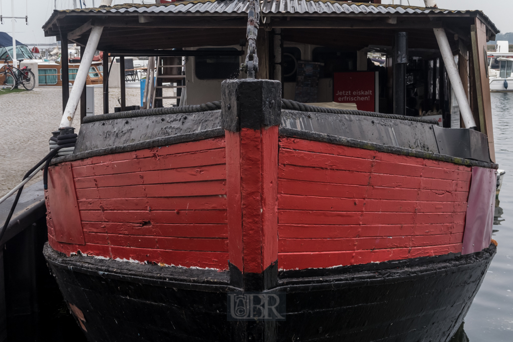 Mobil auf dem Wasser auf Hiddensee