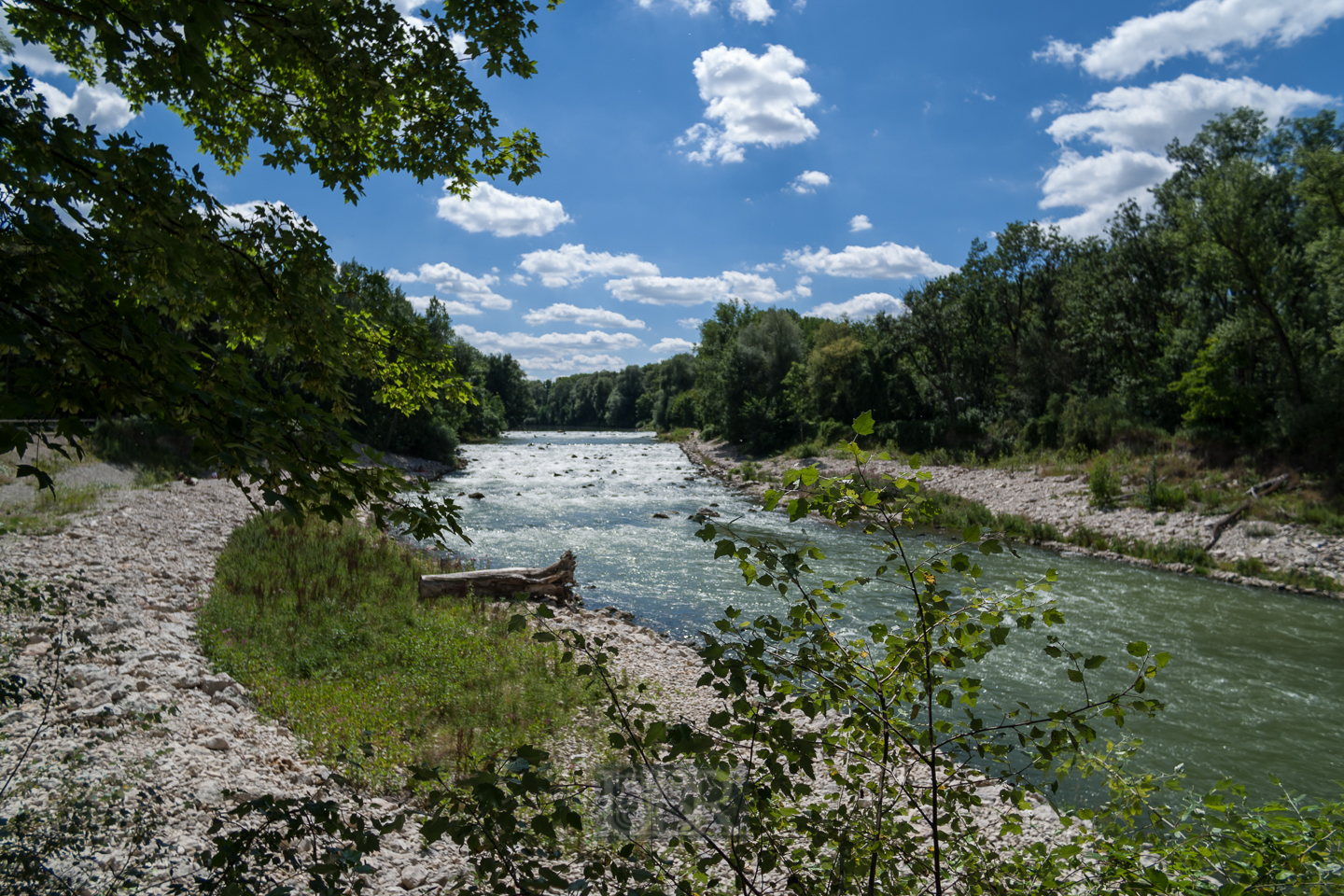 Die Isar auf dem Weg nach Freising