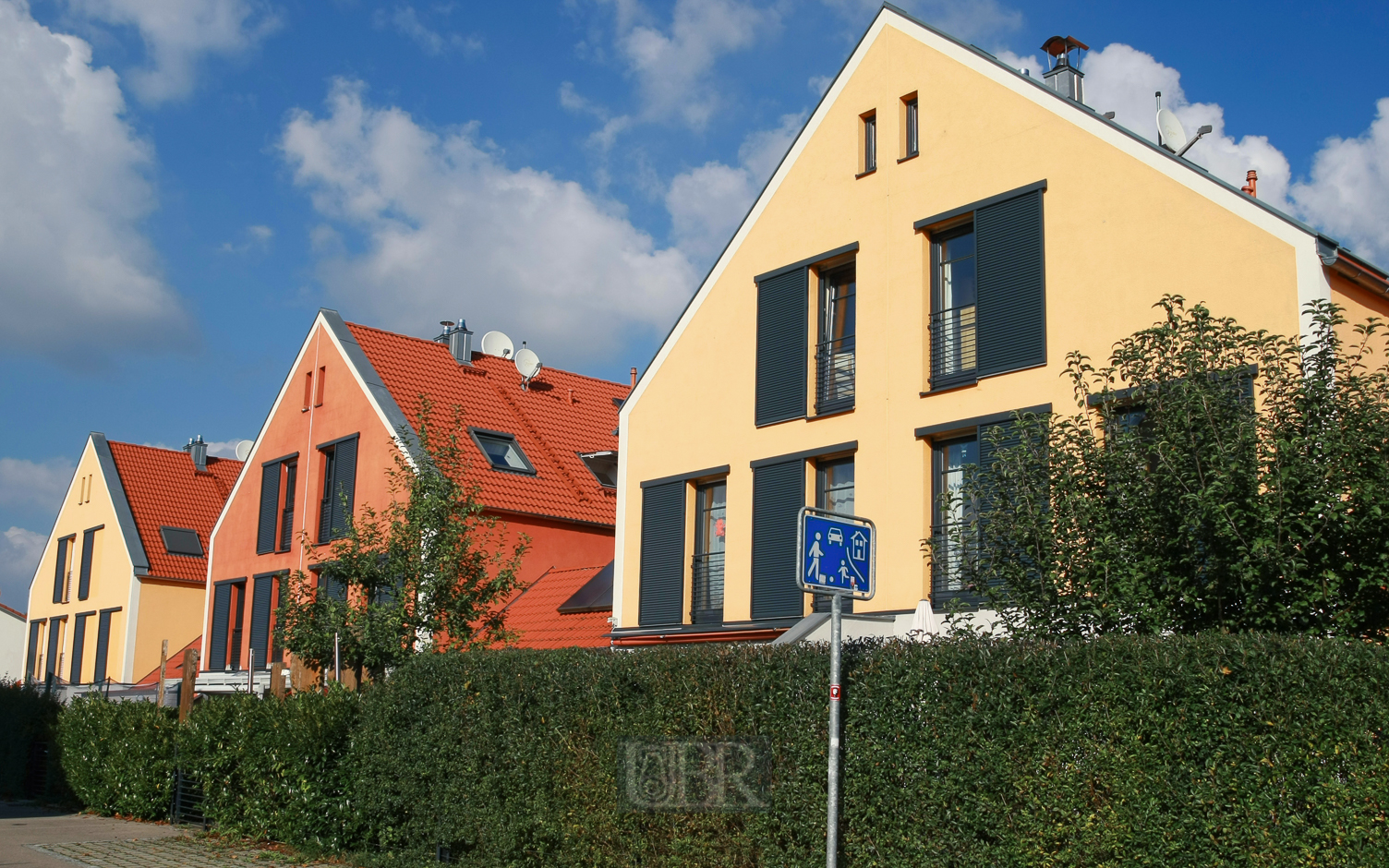 drei_giebel_am_alten_sportplatz_02
