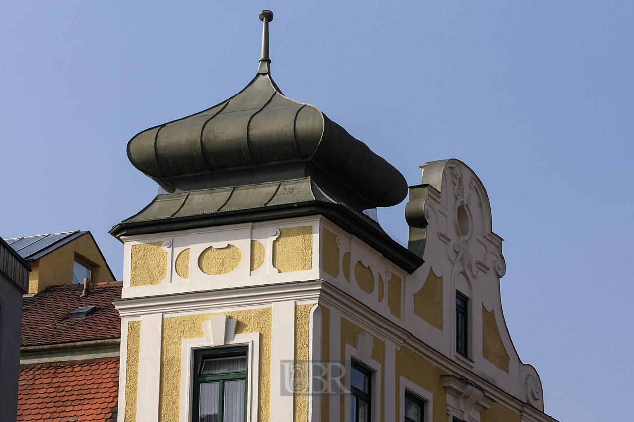 fassade_eckturm_huberwirt