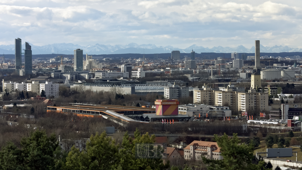 Vorne: Freimann  -- Mitte: Towers, Osram Haus, Meag Haus -- Hinten: Alpen