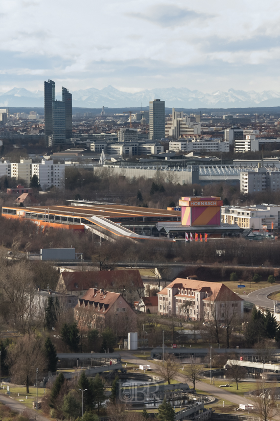 Vorne: Freimann  -- Mitte: Towers, Osram Haus, Meag Haus -- Hinten: Alpen