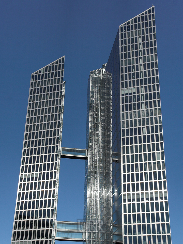 twin_tower_06