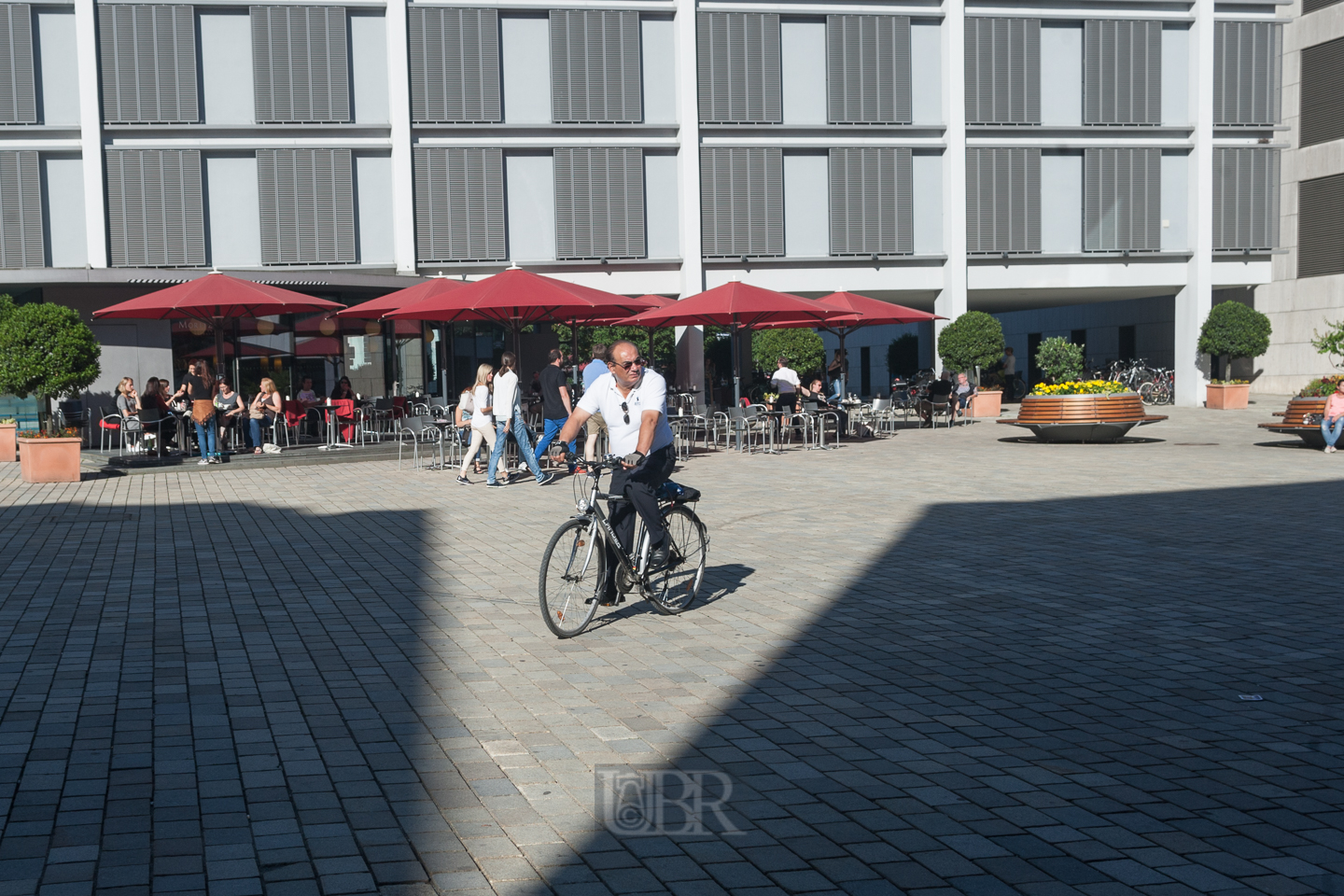 Platz vor der neuen Stadtverwaltung