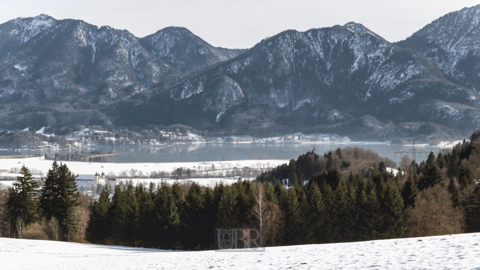 Der Kochelsee bei Schnee