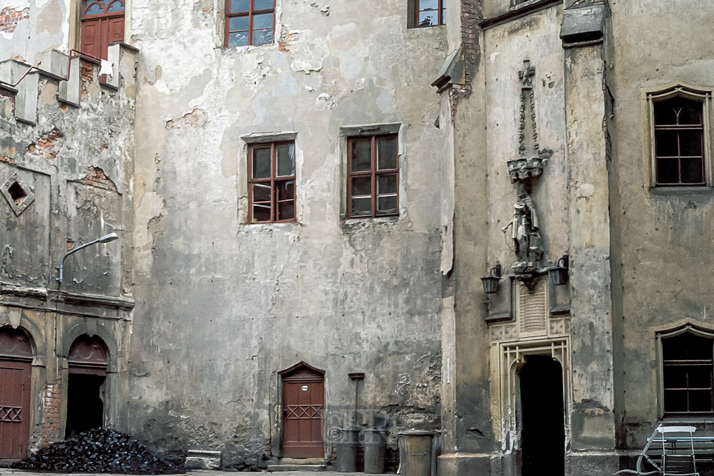 Im Schloss Püchau - lange Zeit genutzt als 'Feierabendheim' - DDR