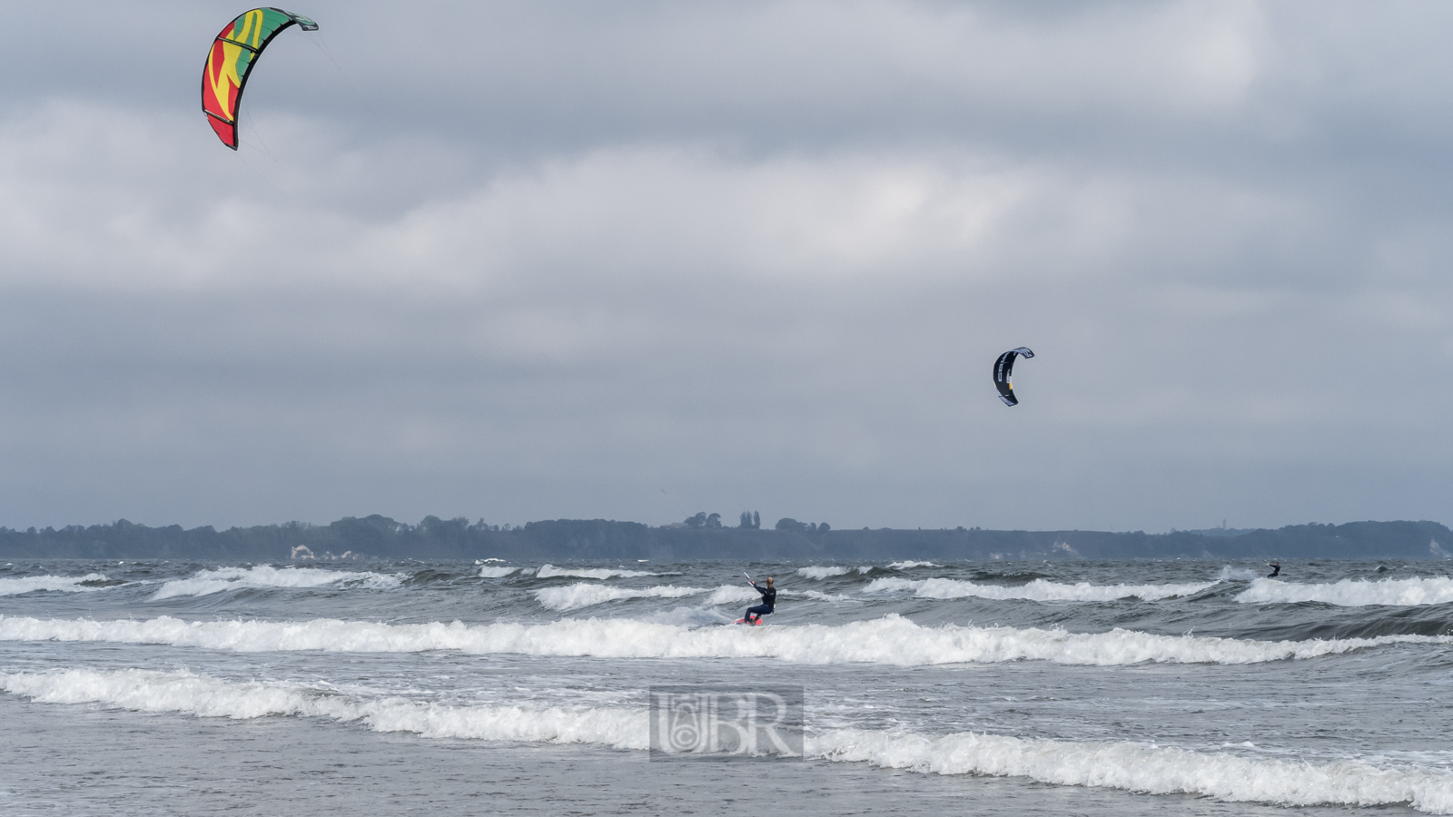 Am dritten Tag kam Wind auf - zur Freude der Kite-Surfer