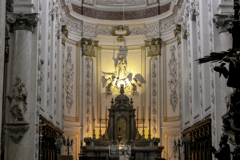 2005_kirche_in_bruessel_innen