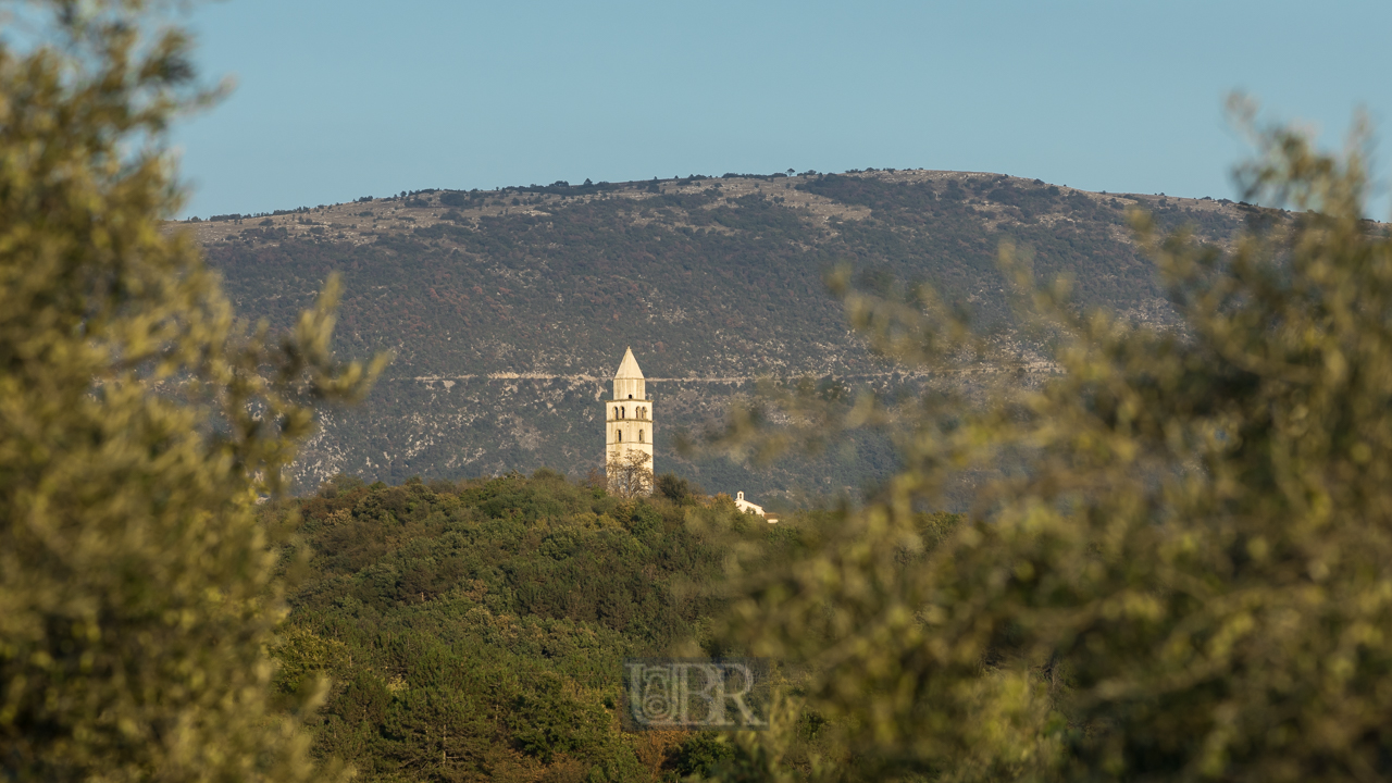 Kirchturm von Brdo - ca.  2 km vom Ferienhaus