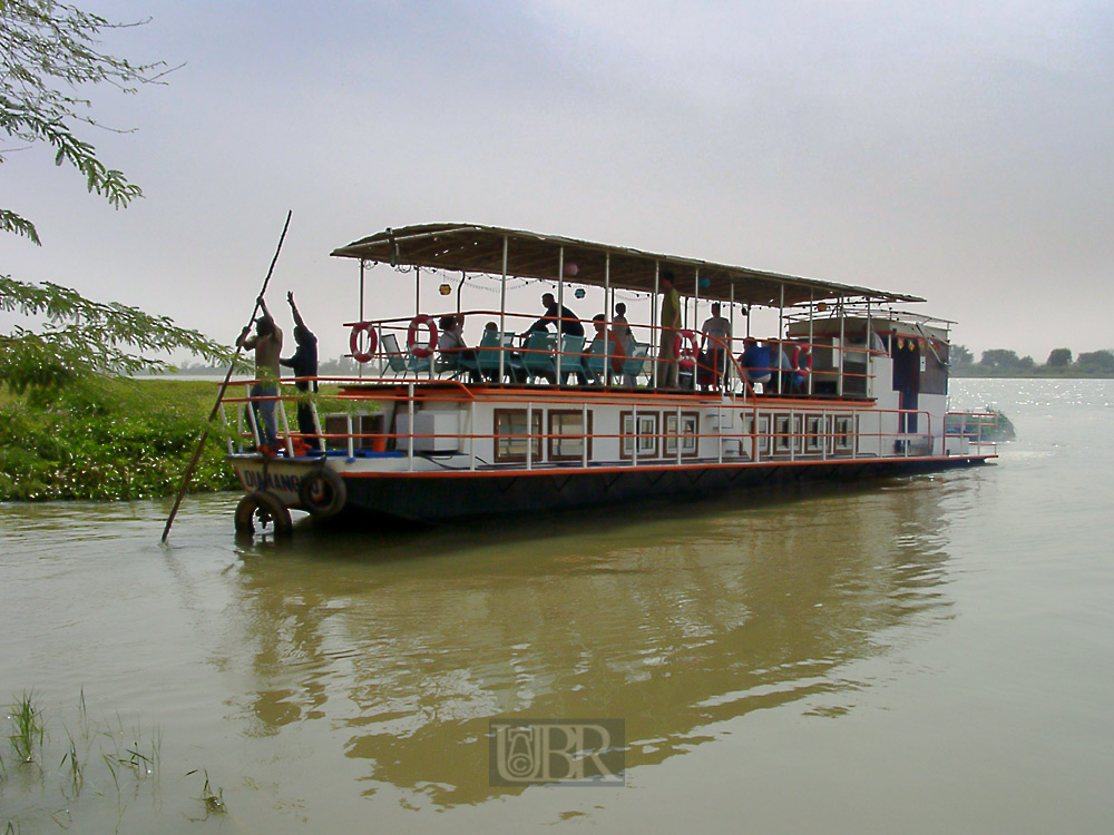 niger_x_dampfer_01