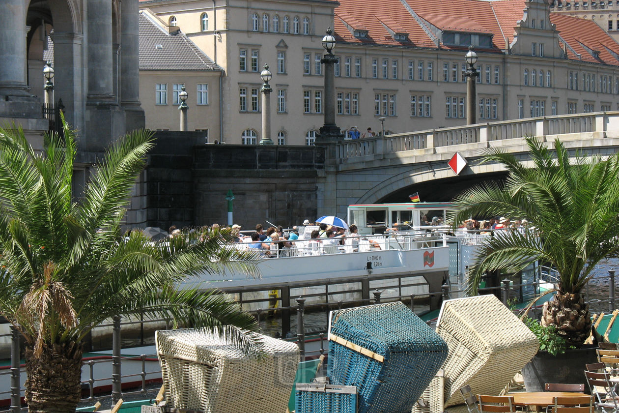 monbijou_platz_spreestrand_02
