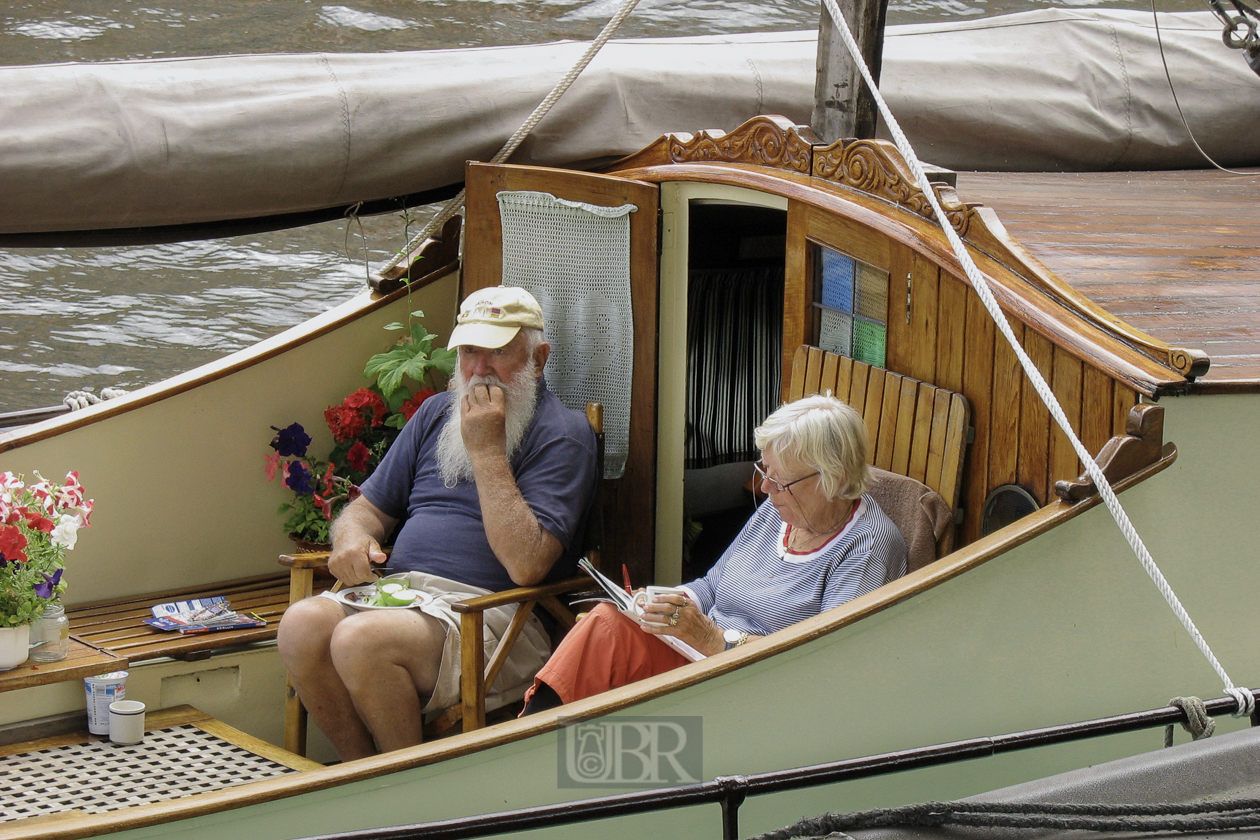 vesper_auf_eigenem_boot