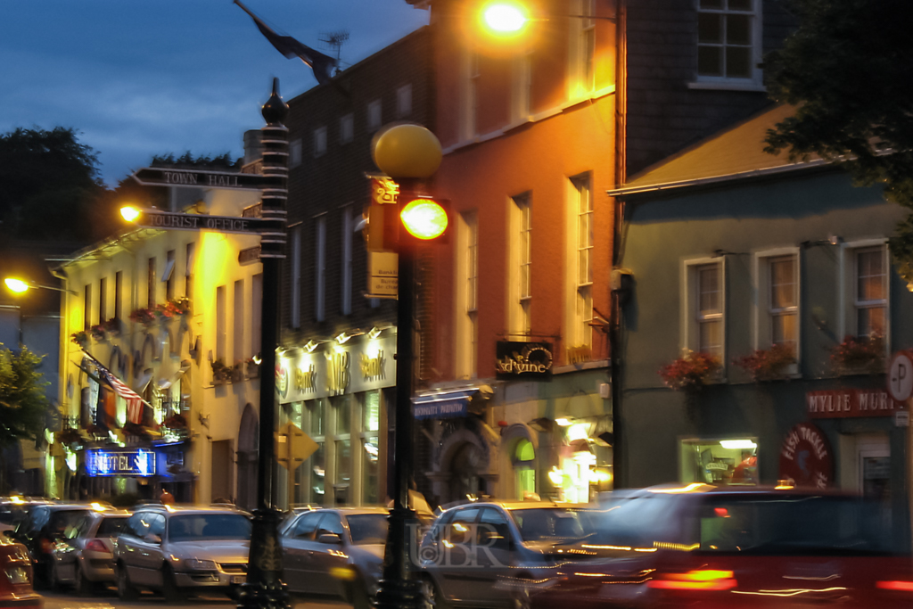 09_kinsale_by_night_01