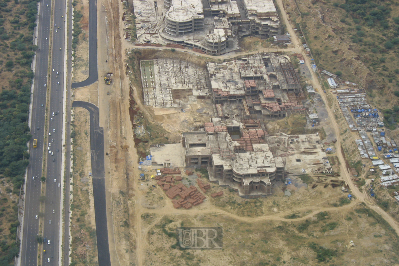 001_delhi_aus_dem_flieger_03