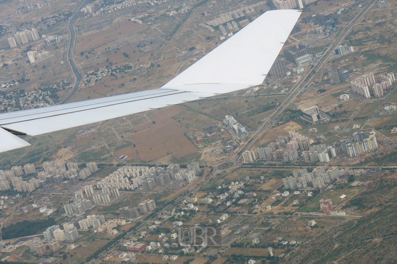 001_delhi_aus_dem_flieger_04