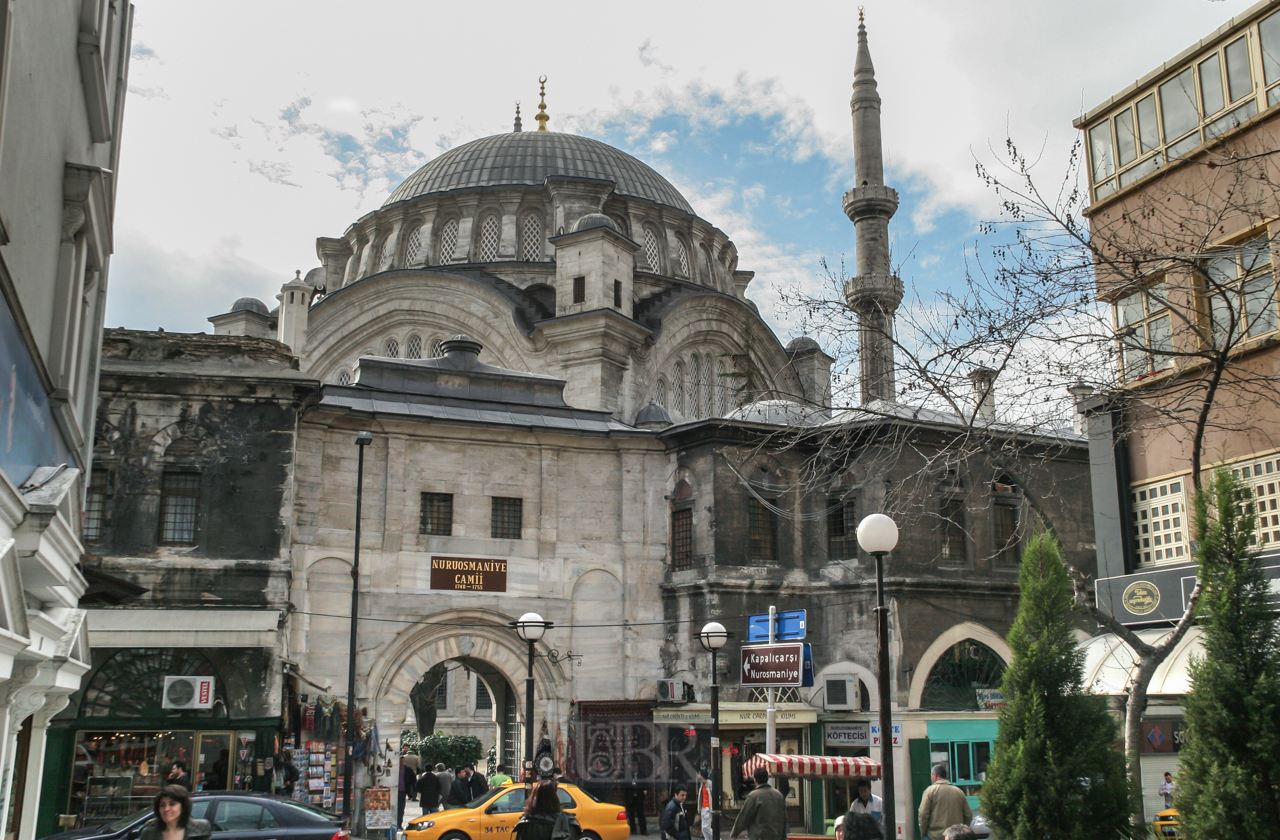 Nuruosmaniye Camii