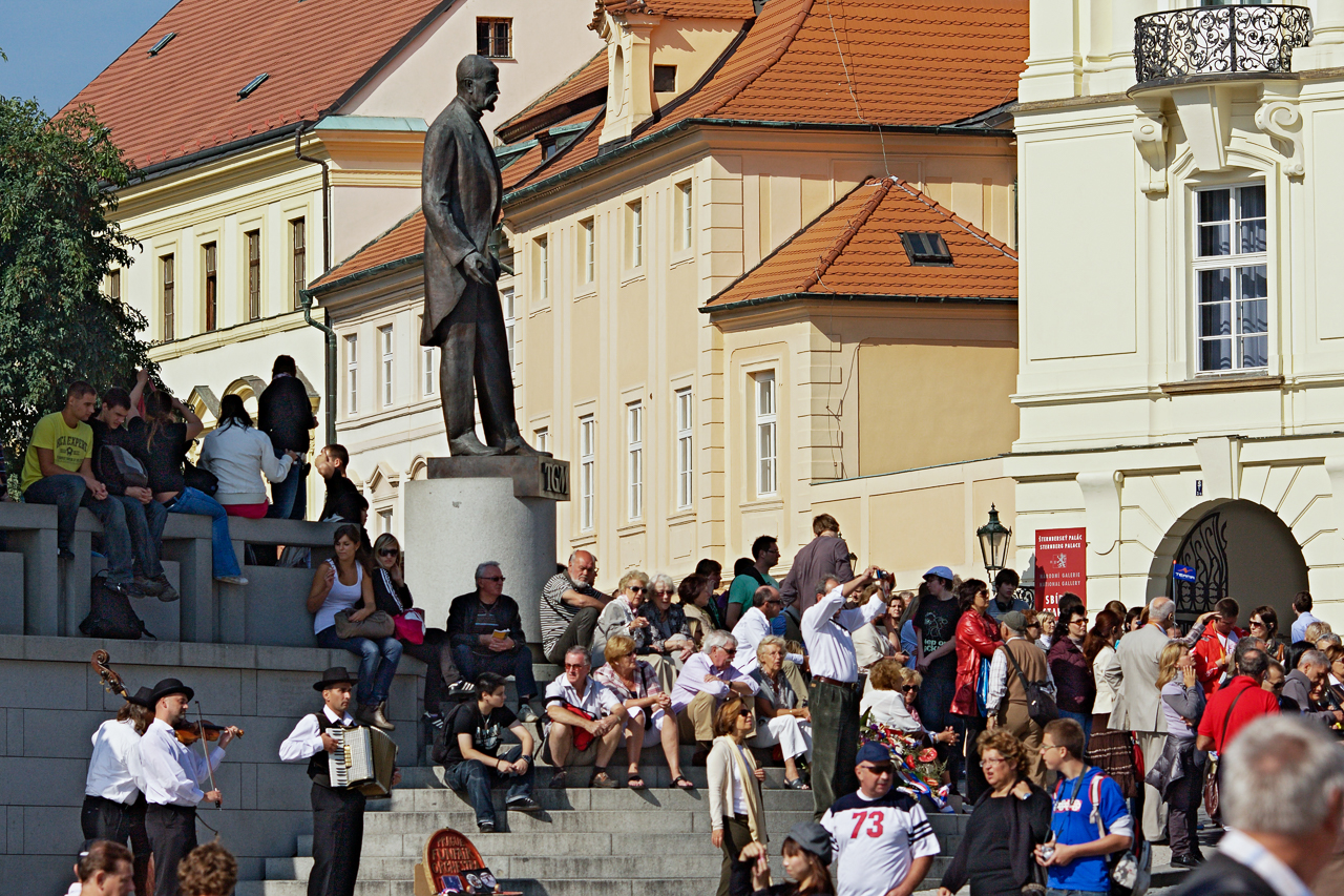 besucher_05_gruppe_hradchin