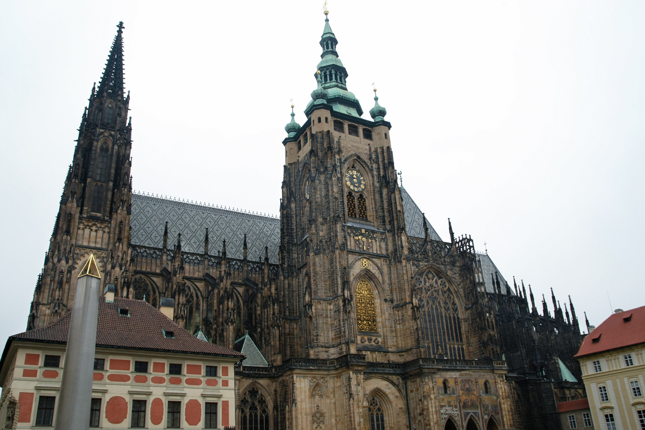 hrad_02_dom