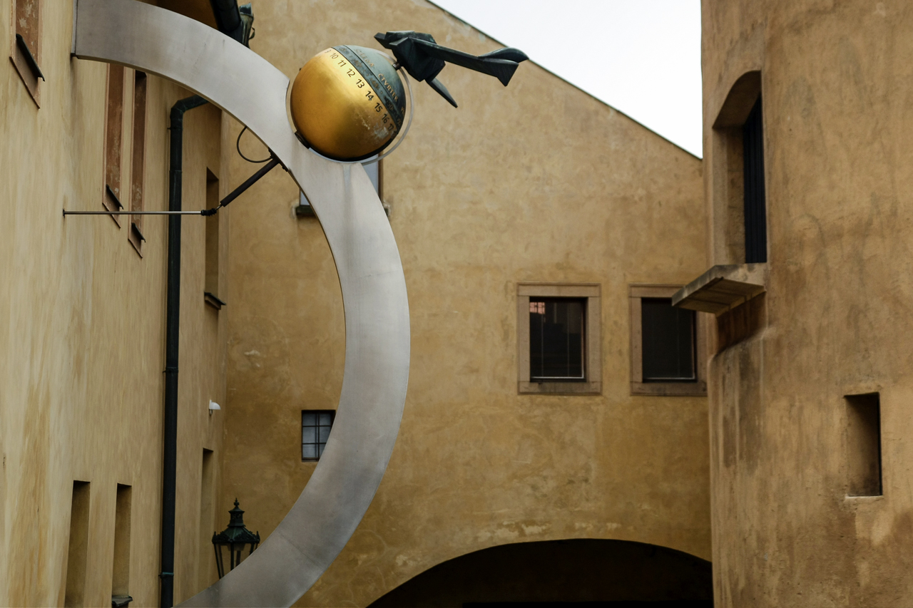 hrad_07_weltkugel