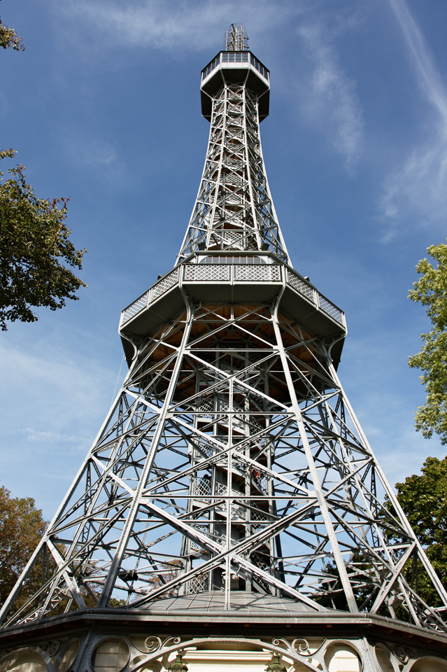 mala_37_petrin_turm
