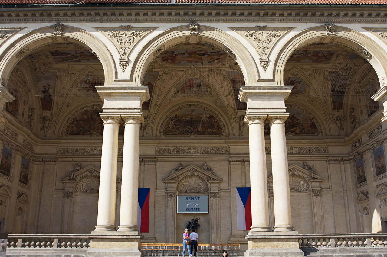 mala_11_valdsteinsky_06_senat
