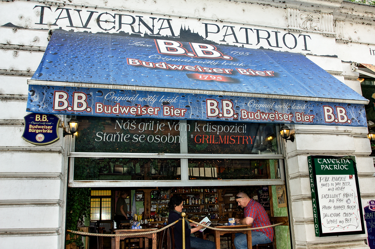 plakatives_14_taverna_patriot