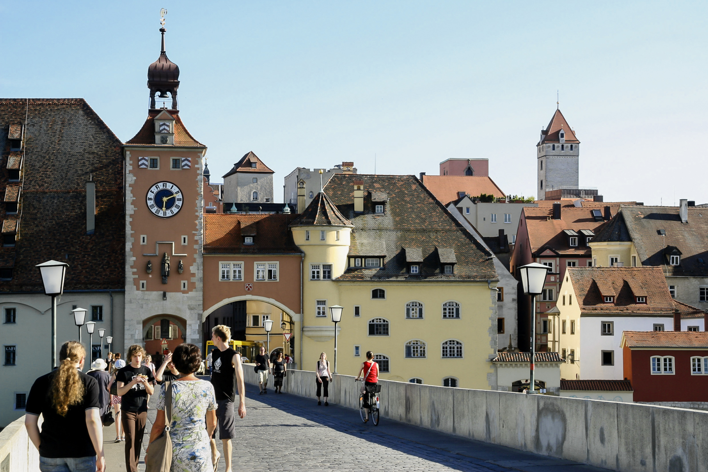 05_steinerne_bruecke_04_stadtblick