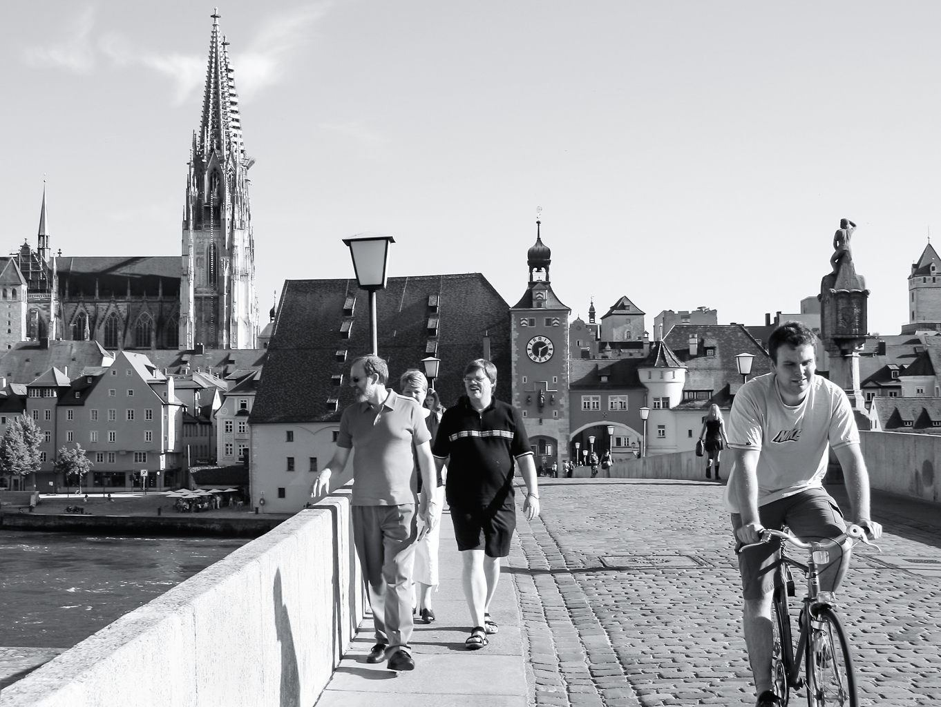 05_steinerne_bruecke_01_sw