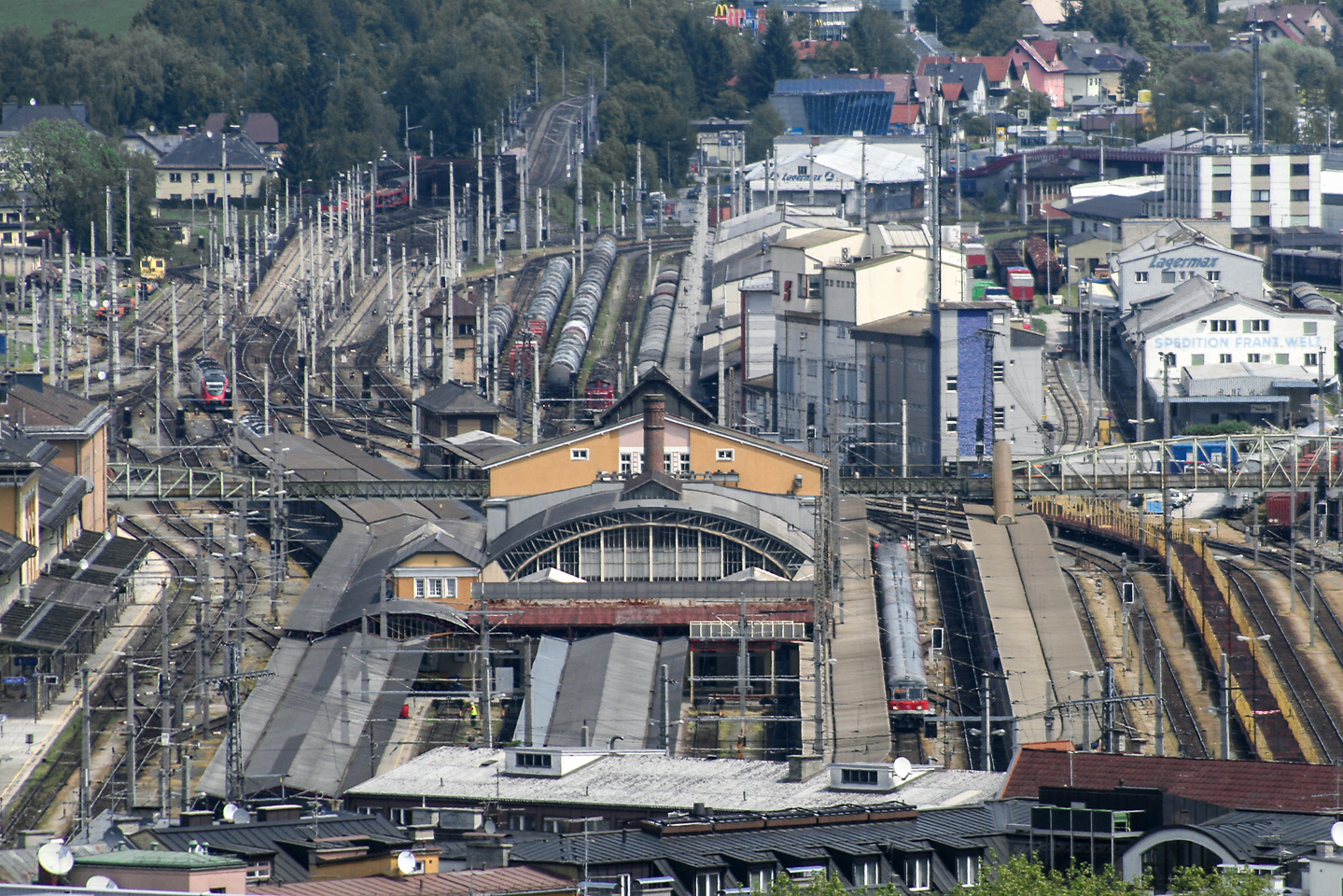 01_blick_auf_bahnhof