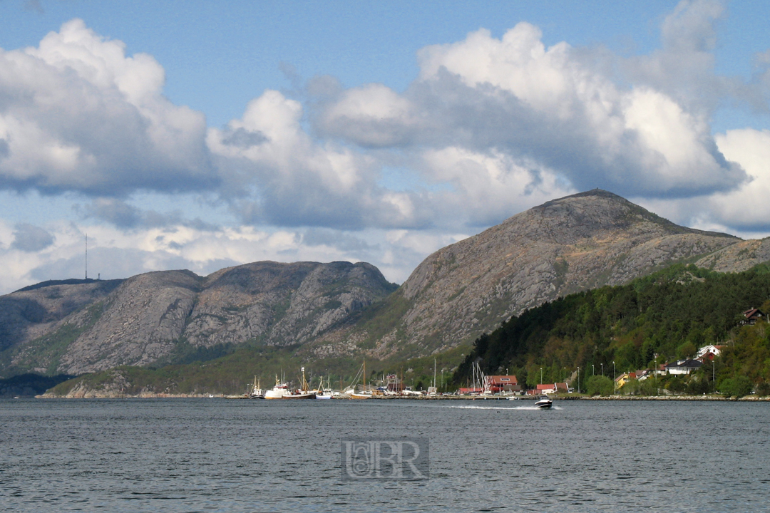 hafen_sandnes_03_mit_bergen