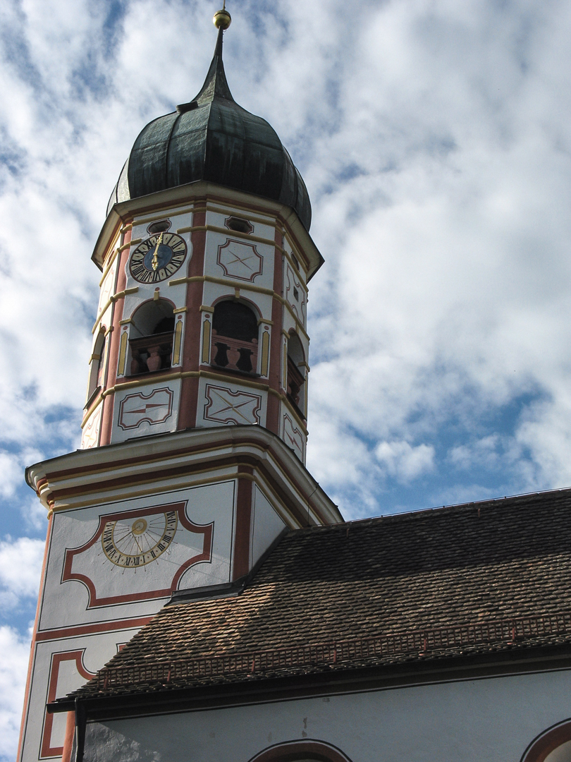 Im Dorf Aidling am Riegsee