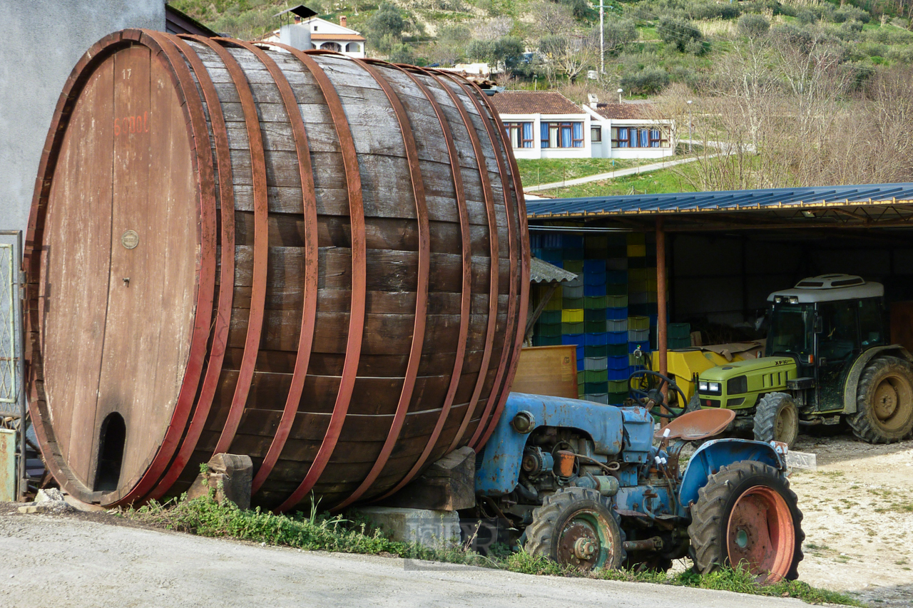 unterwegs_traktor_01_fass