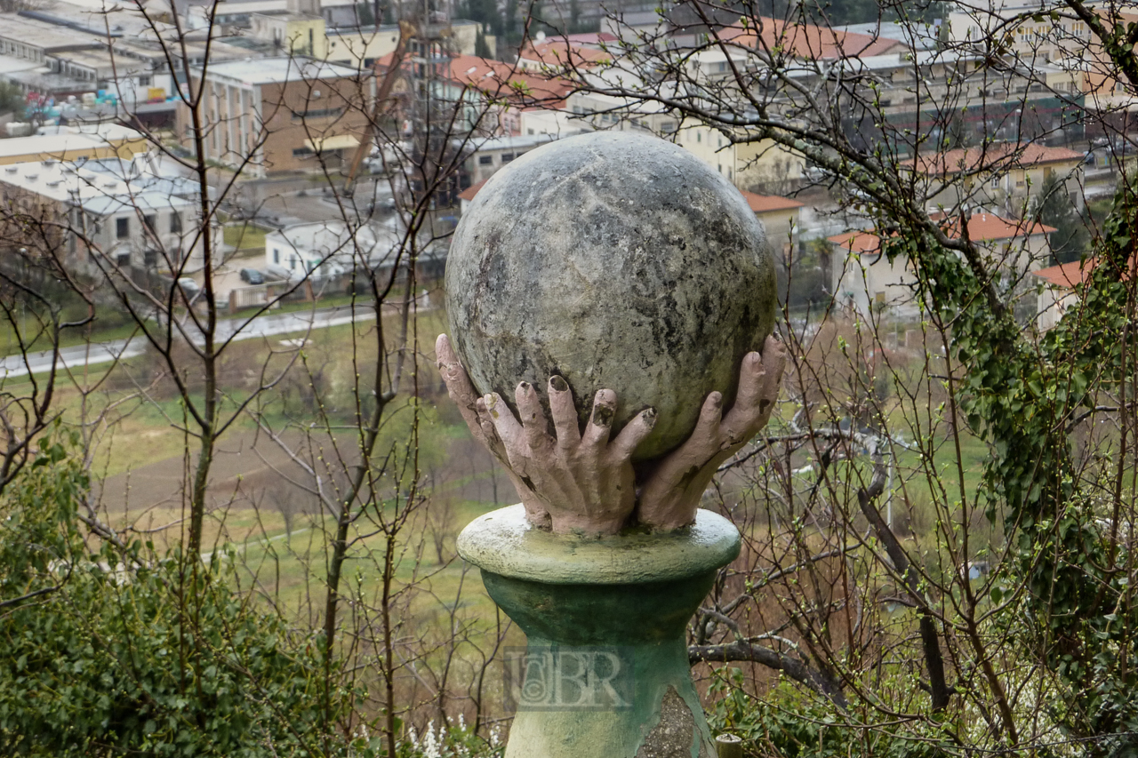 labin_32_kugel_skulptur