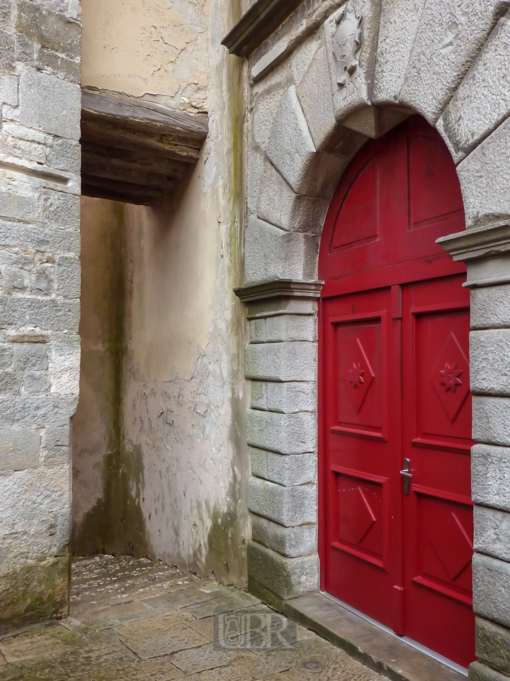 labin_03_tuer_rot