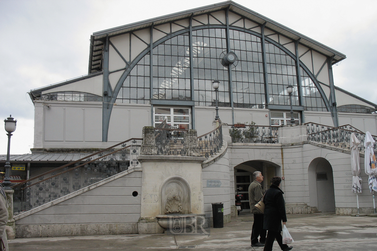 pula_markthalle_01