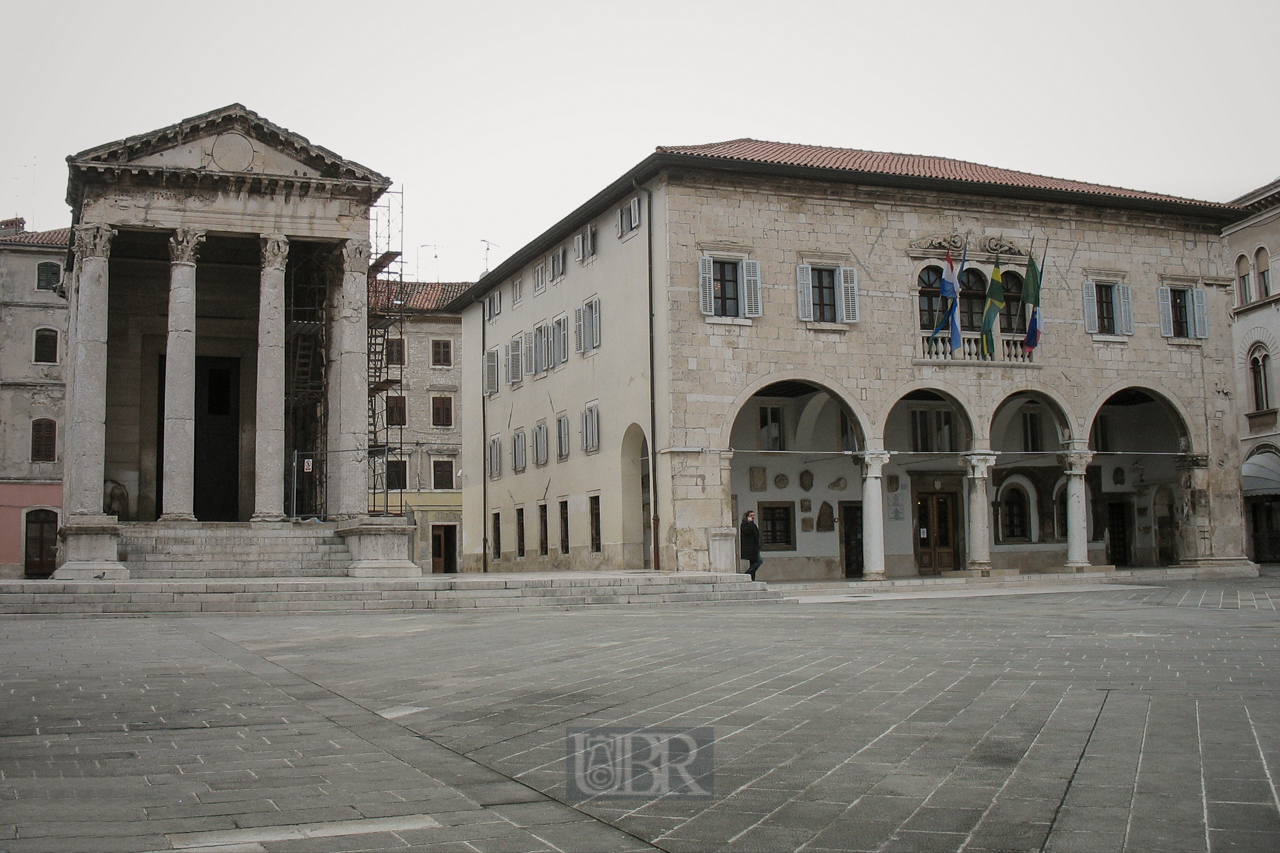 pula_platz_01