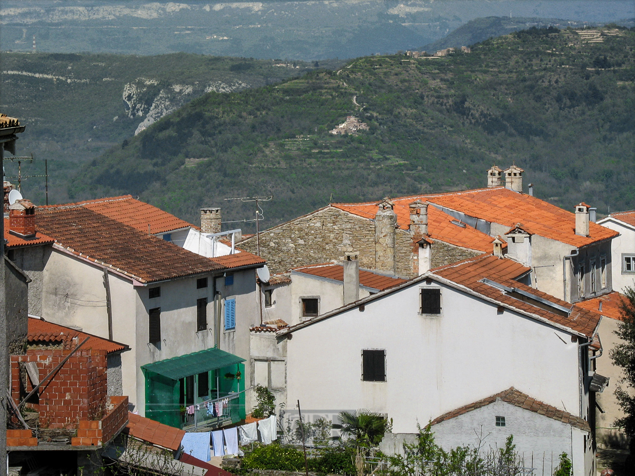 motovun_blick _in_die_ferne