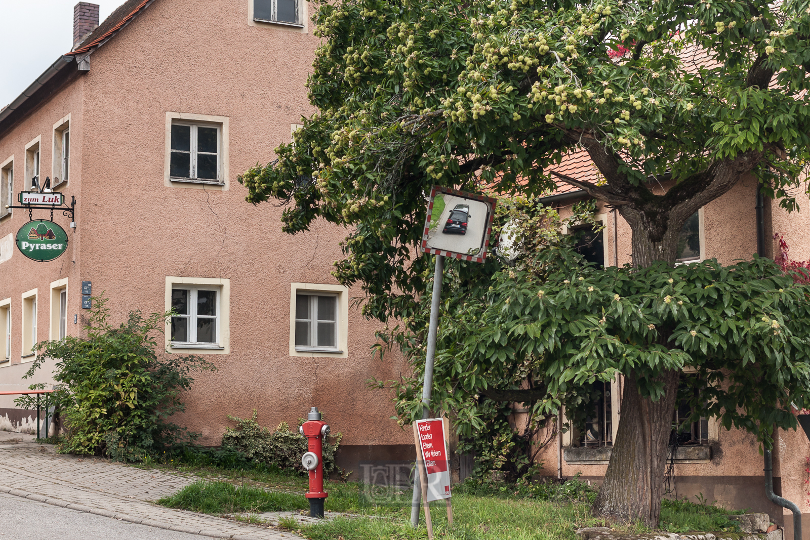 Pyras - wo Maronen wachsen und das Pyraser gebraut wird