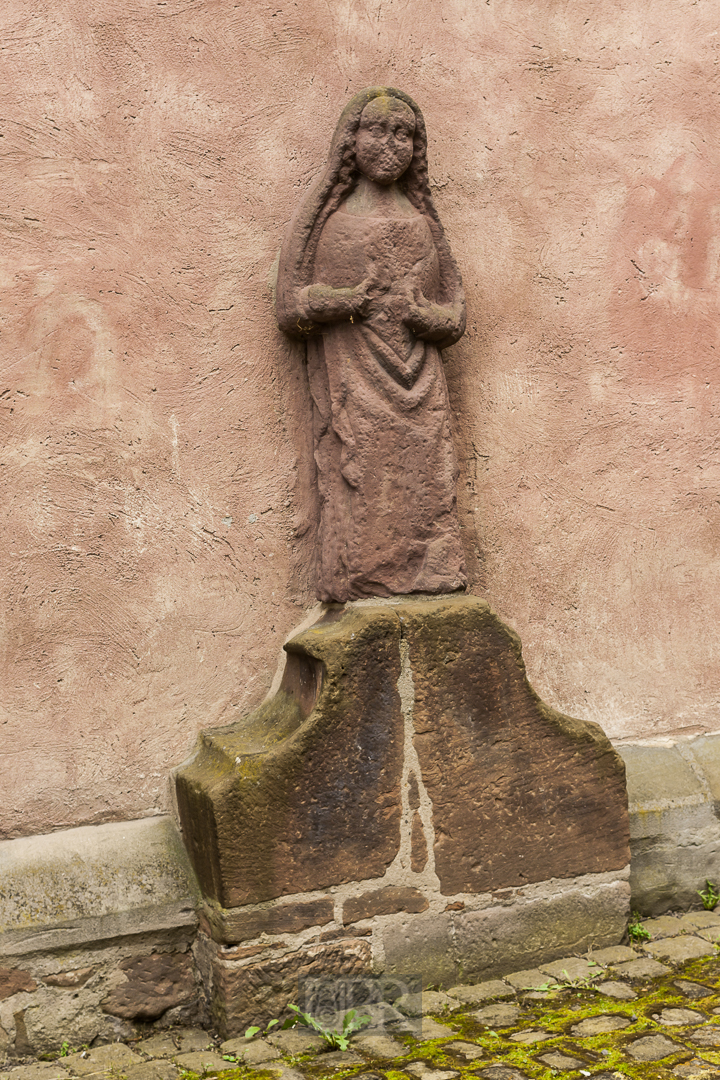 Bad Hersfeld - Figur an der Stadtkirche