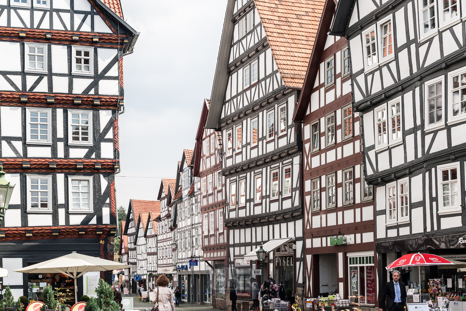 Melsungen - komplette Fachwerkansichten in der Altstadt