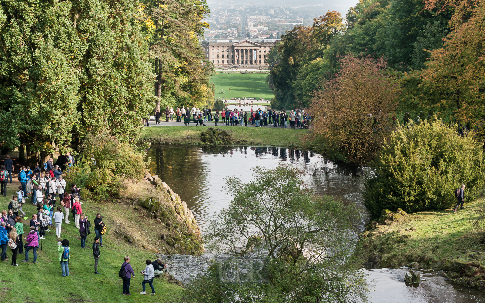 Kassel - Schlossteich mit Schloss